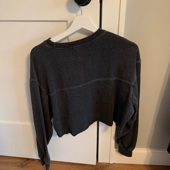 cropped longsleeve - Picture 2 of 4